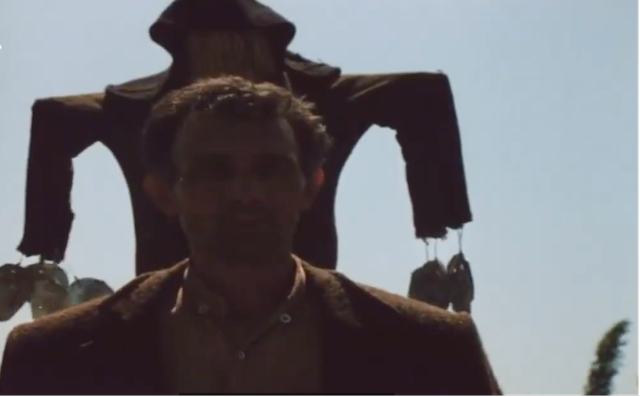 Figure 17: Bāshū’s first encounter with Nā’ī’s husband, which parallels him to the scarecrow. Frame enlargement of a screenshot from the film Bashu, The Little Stranger (Bāshū, Gharībah-yi Kūchak), directed by Bahrām Bayzā’ī, 1986 (01:47:32).
